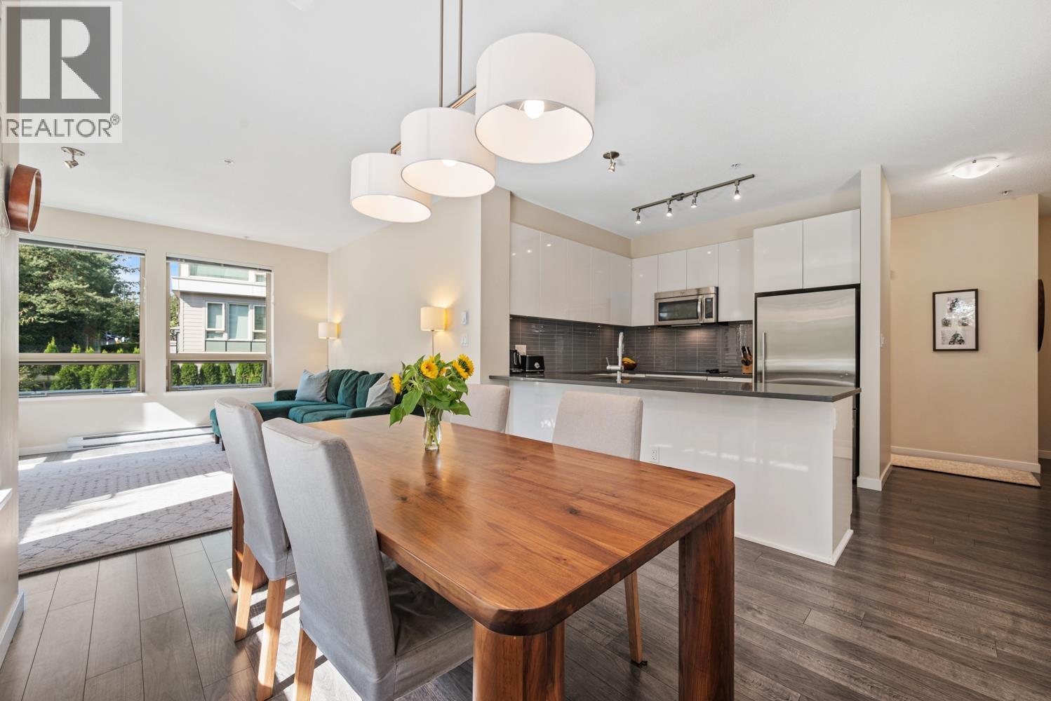 206 2665 MOUNTAIN HIGHWAY