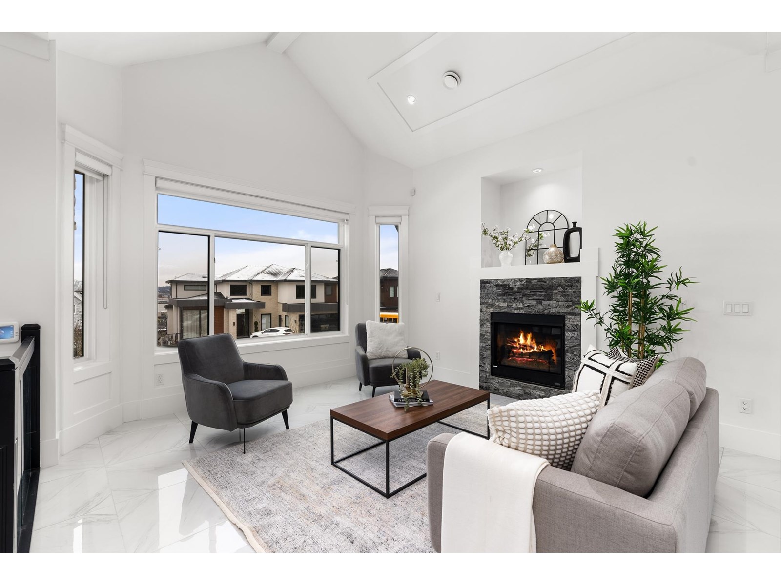 11376 ROYAL CRESCENT