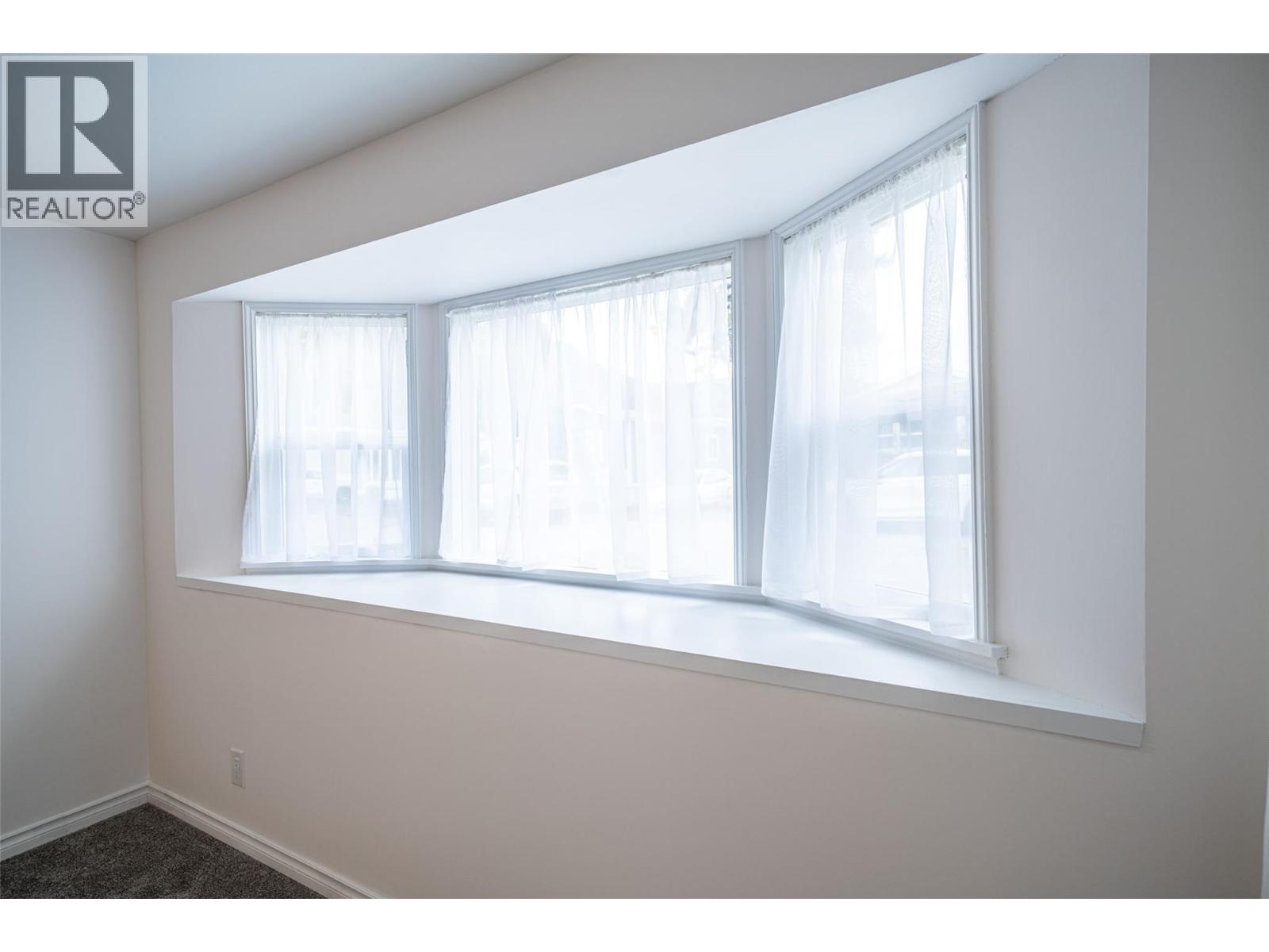 4505 McLean Creek Road Unit# E14