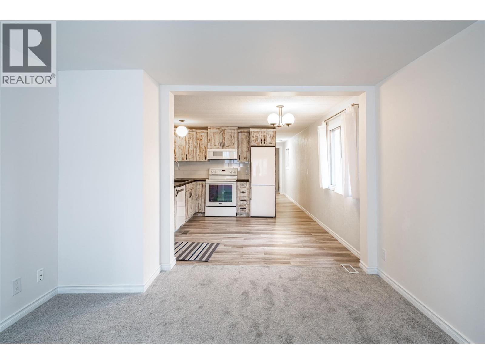 4505 McLean Creek Road Unit# E14