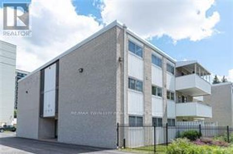 305 - 24 MOOREGATE CRESCENT Kitchener ON N2M2G1