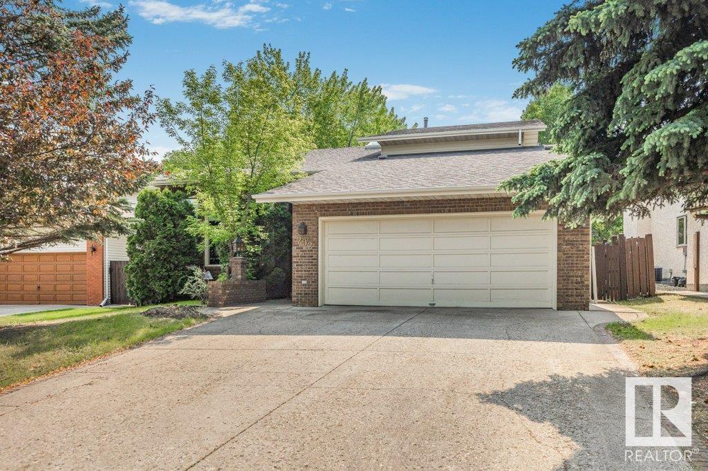 292 RHATIGAN RD W NW