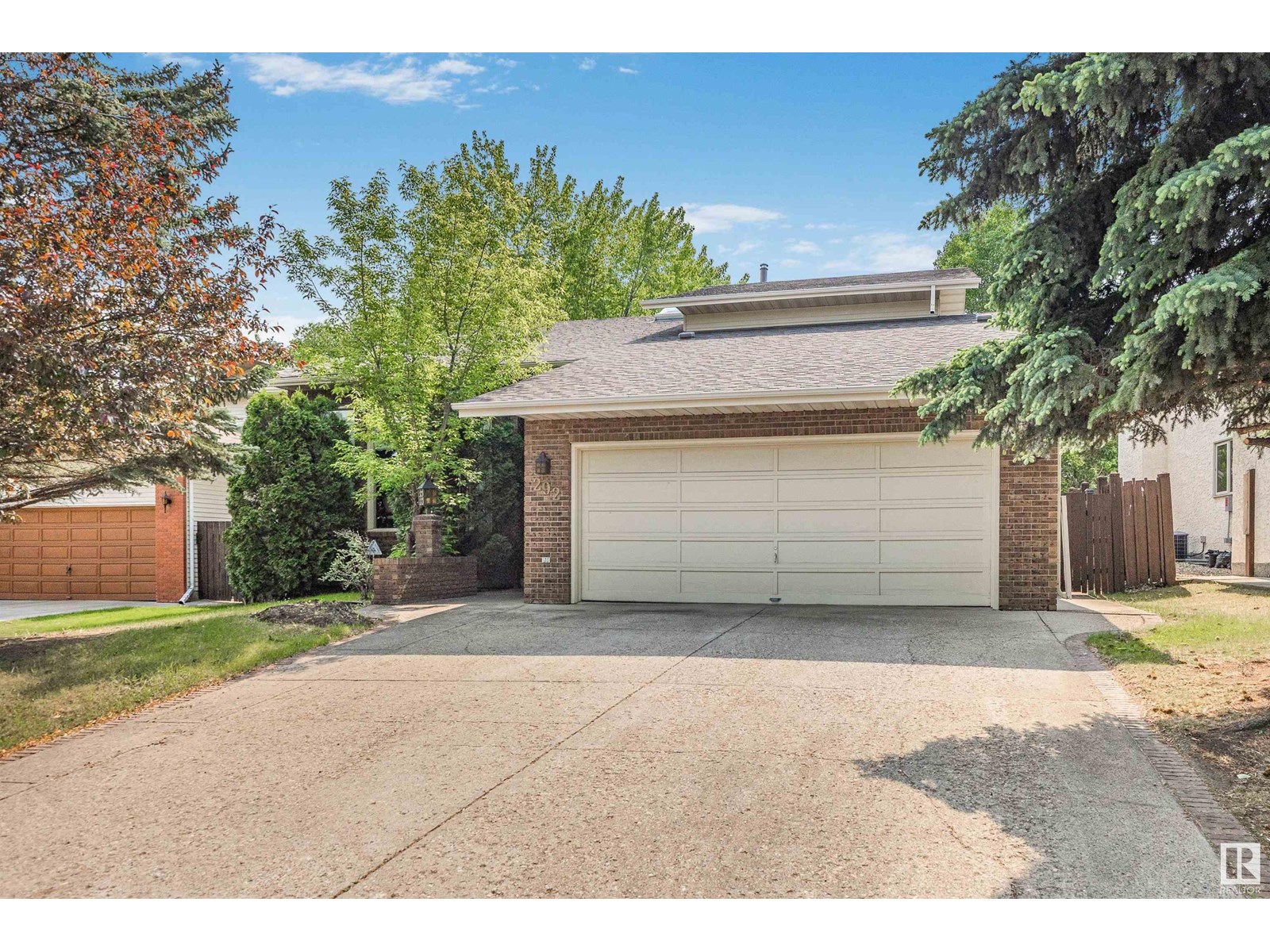 292 RHATIGAN RD W NW