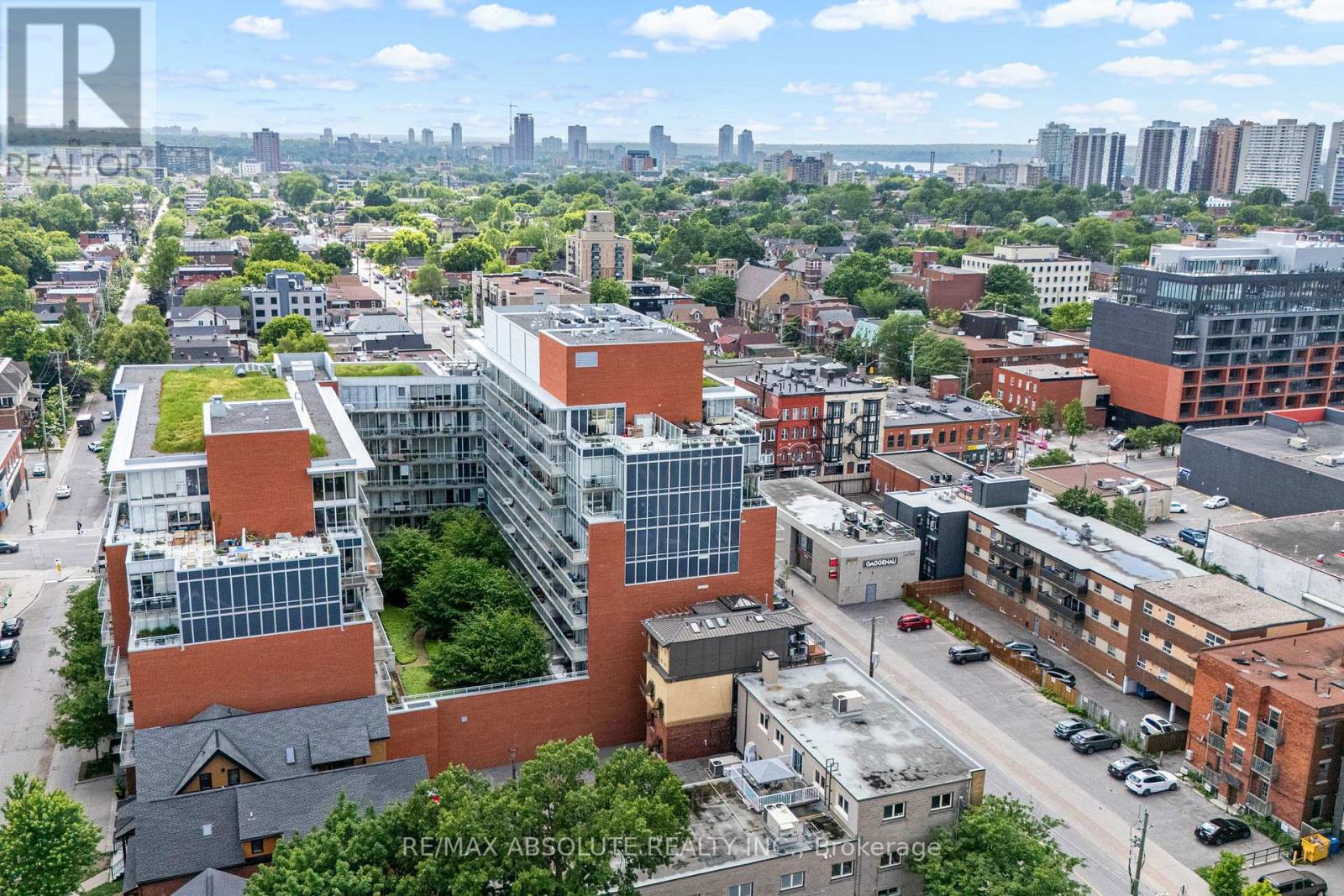 906 - 354 GLADSTONE AVENUE