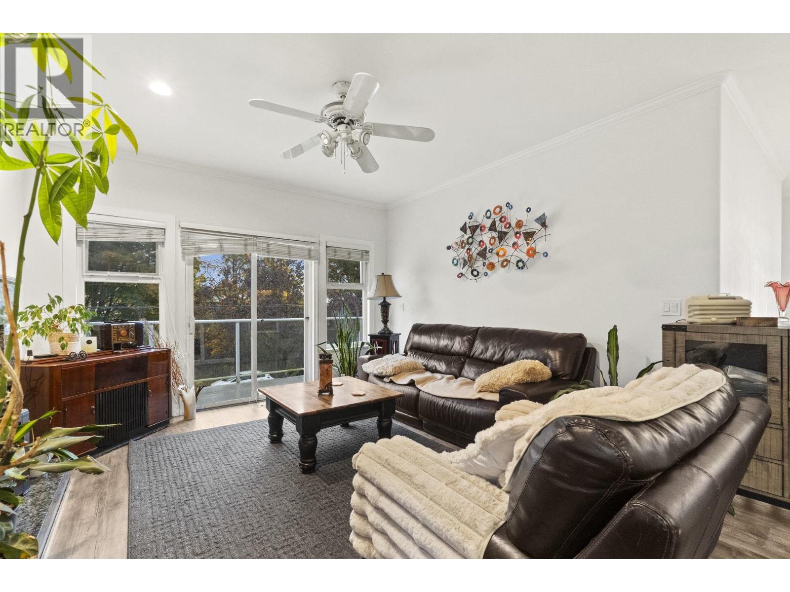 1405 EDINBURGH STREET