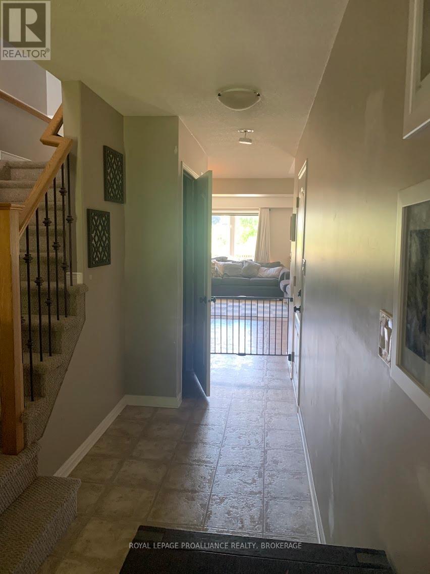 1576 CRIMSON CRESCENT