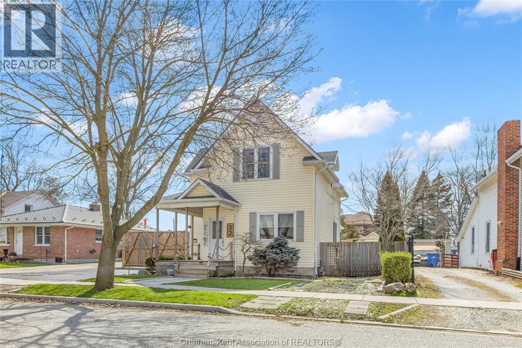 32 HALL STREET North