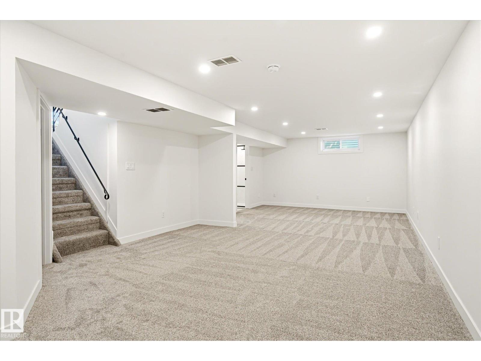 4708 104A AV NW