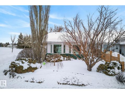 8223 189A ST NW Edmonton AB T5T4Z7