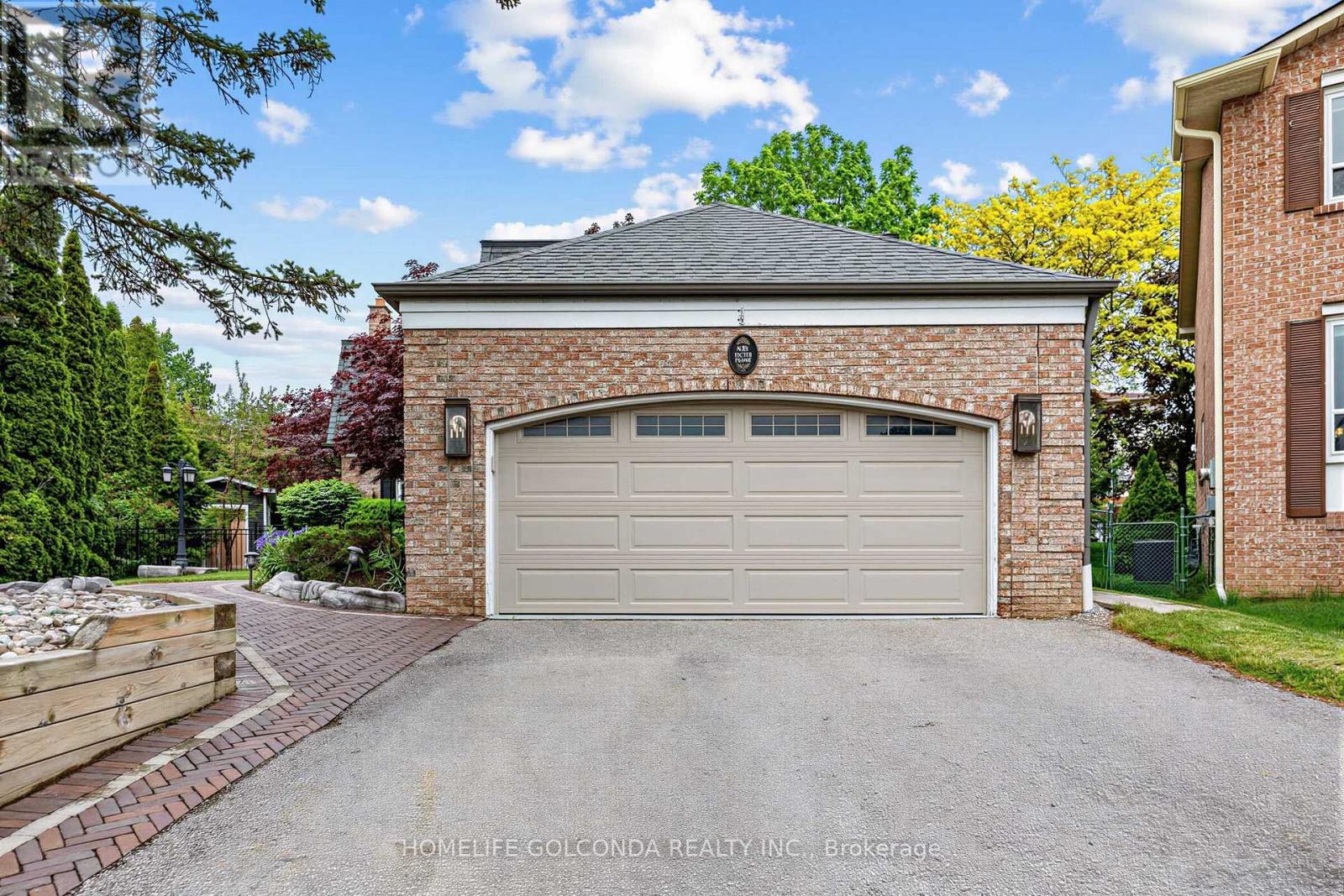 416 VICTOR COURT