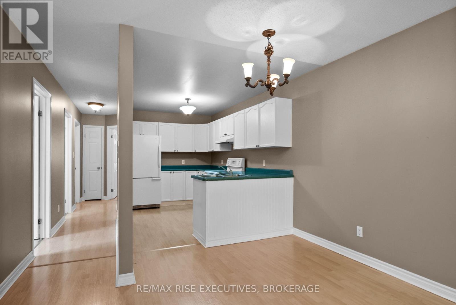 484 GRANDTRUNK AVENUE