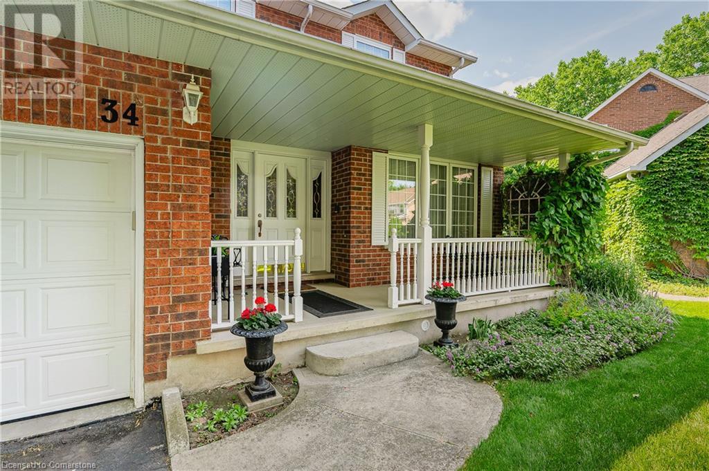 34 GOWINLOCK Court