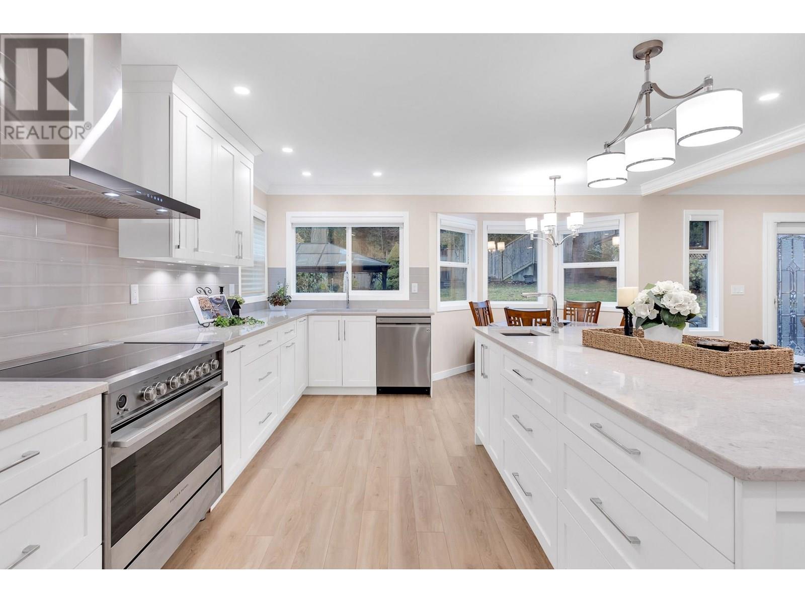 2443 LECLAIR DRIVE