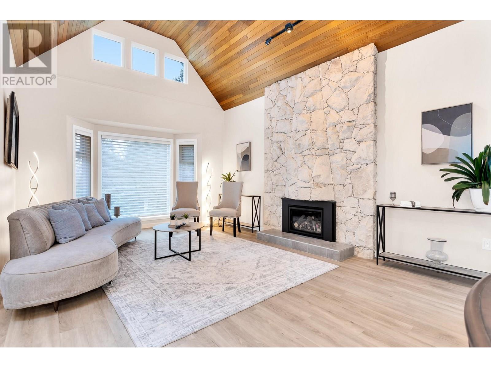 2443 LECLAIR DRIVE