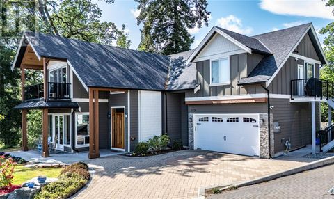 1430 Payton Pl Saanich BC V8X2B8