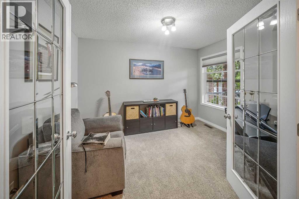 113 Canals Circle SW