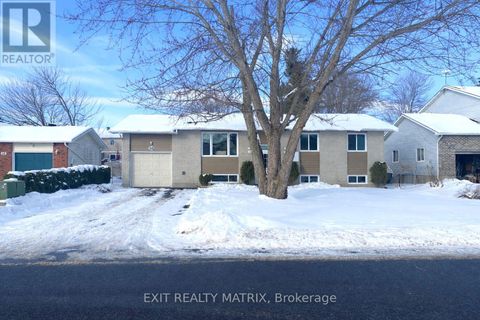 58 CASTLEBEAU STREET Russell ON K0A1W0