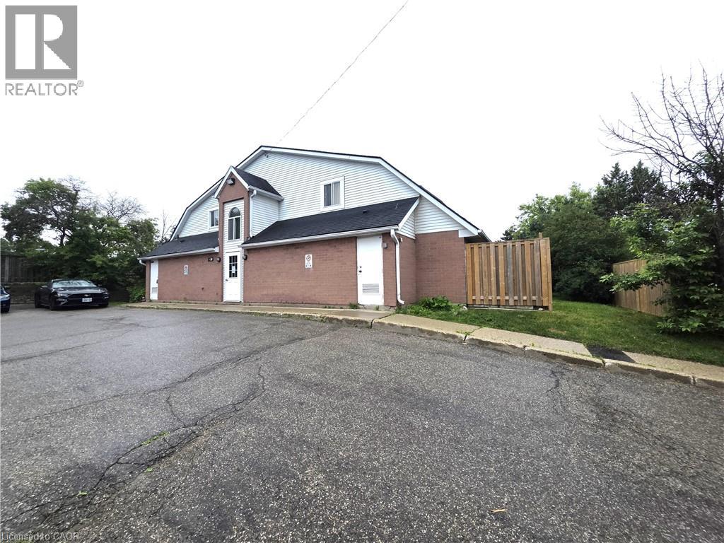 41 VALLEYVIEW Road Unit# 11