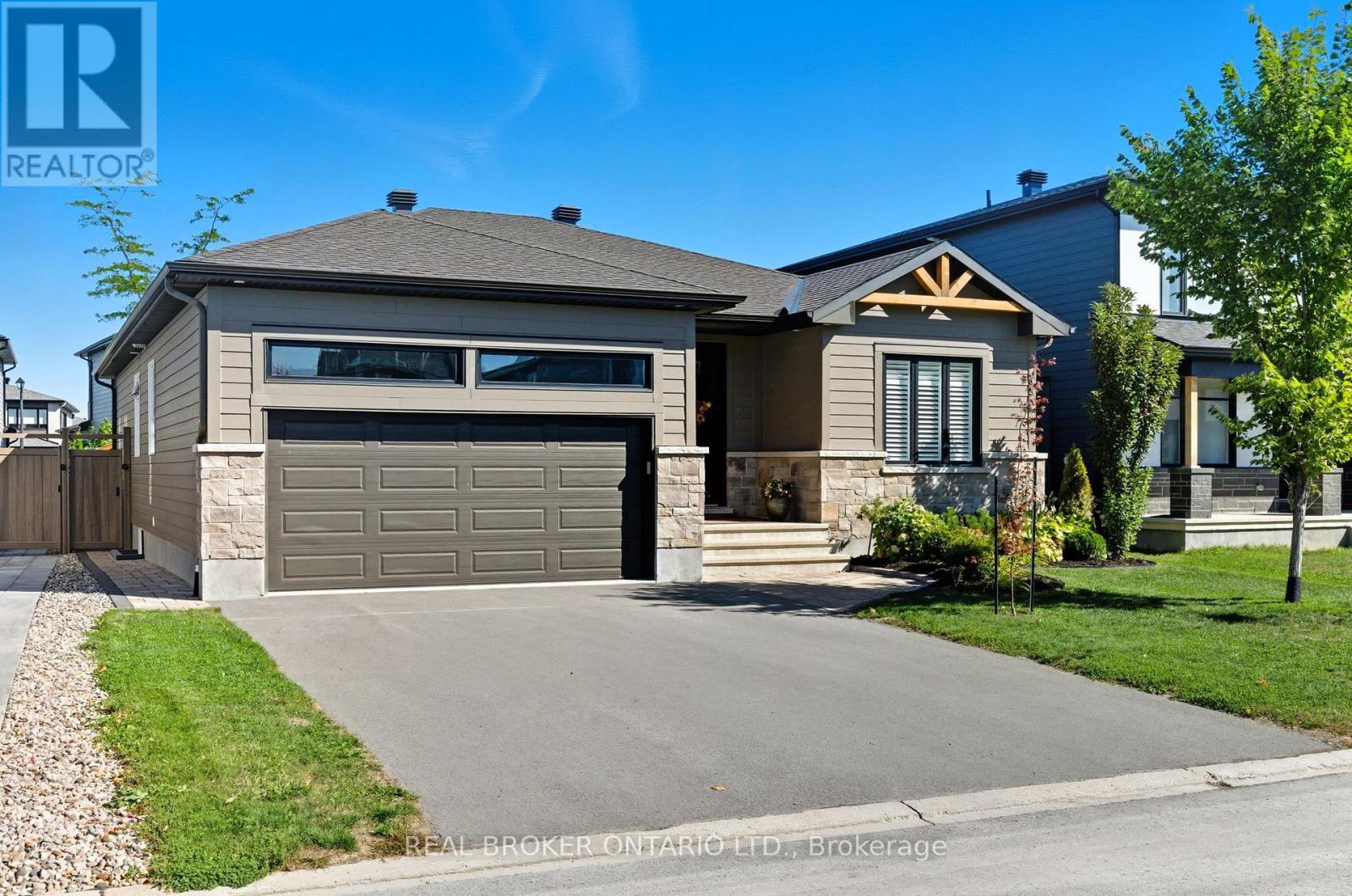 82 AXEL CRESCENT