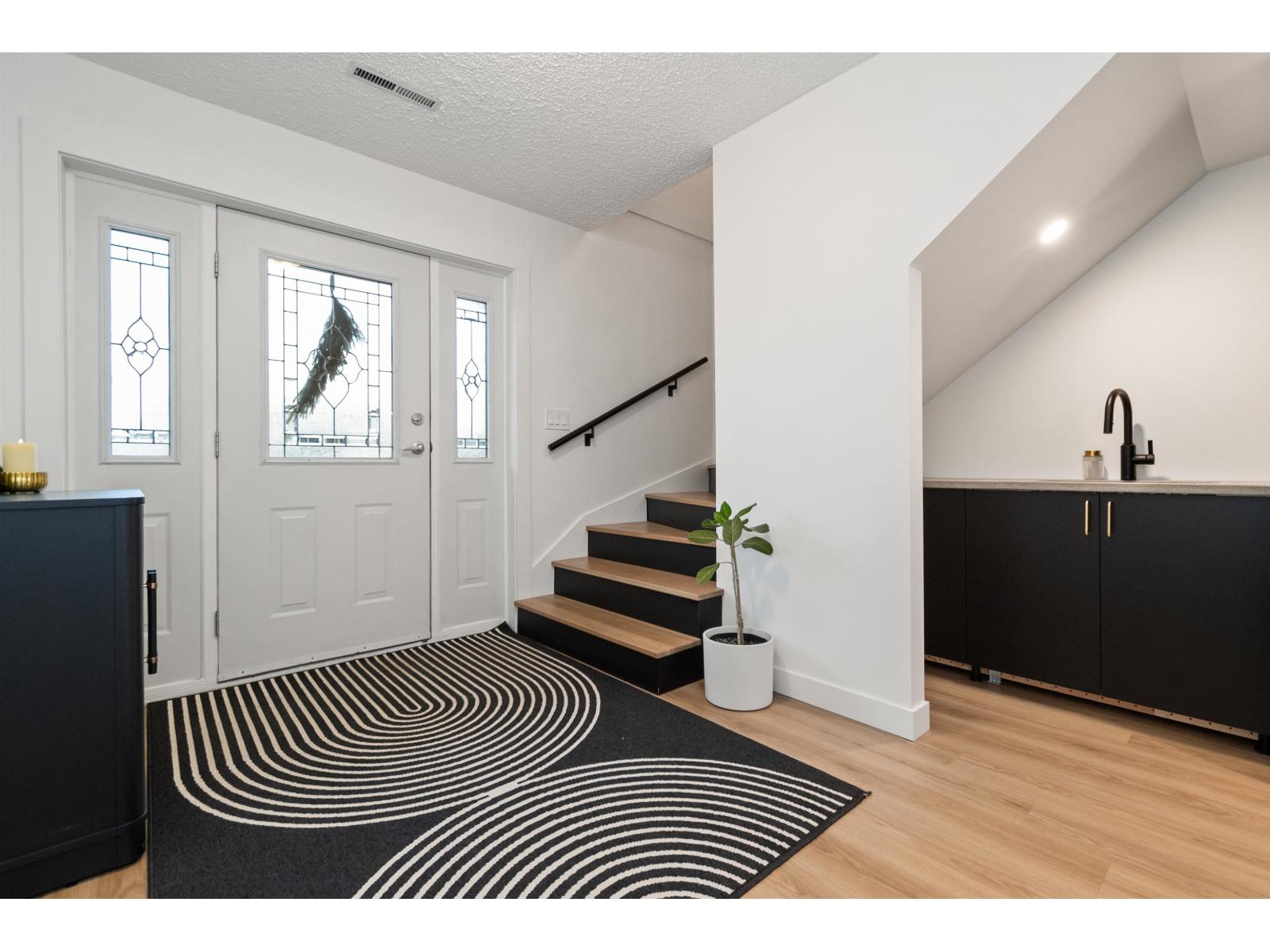 8750 BUTCHART STREET|Chilliwack Proper South