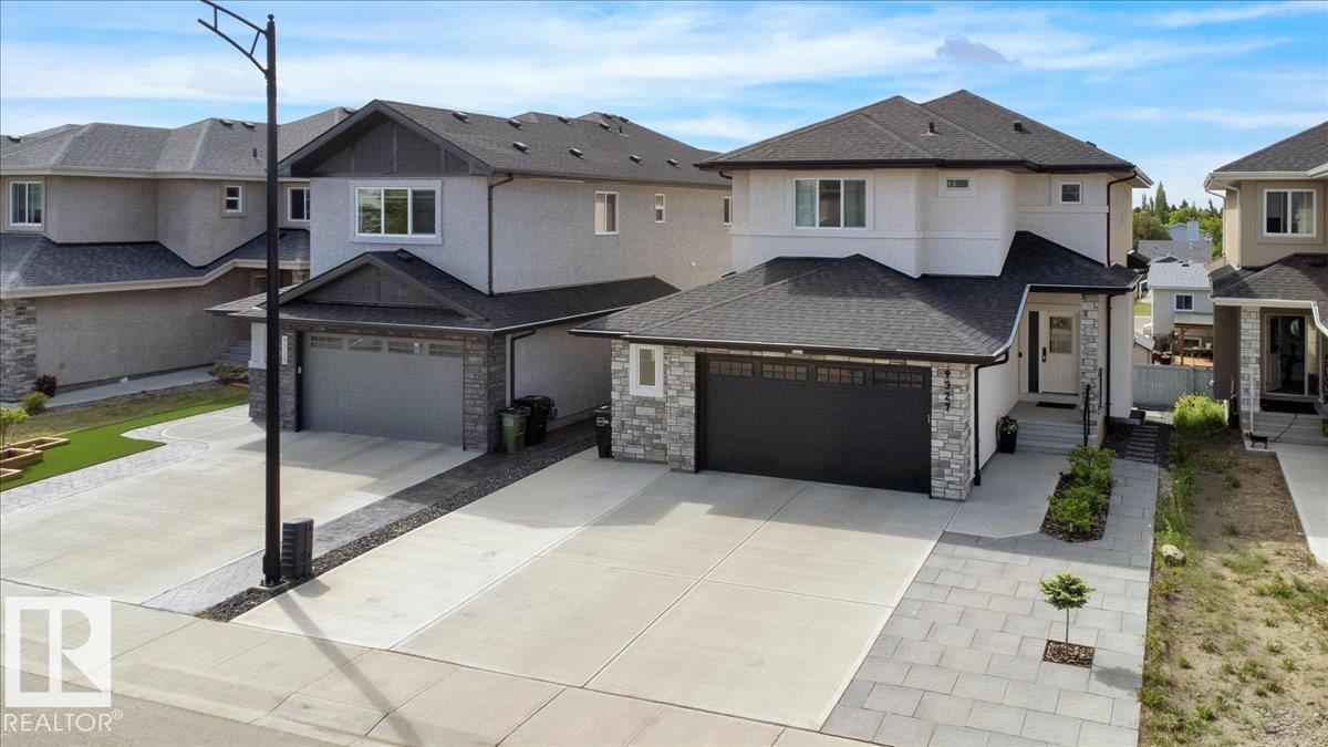 9327 181 AV NW