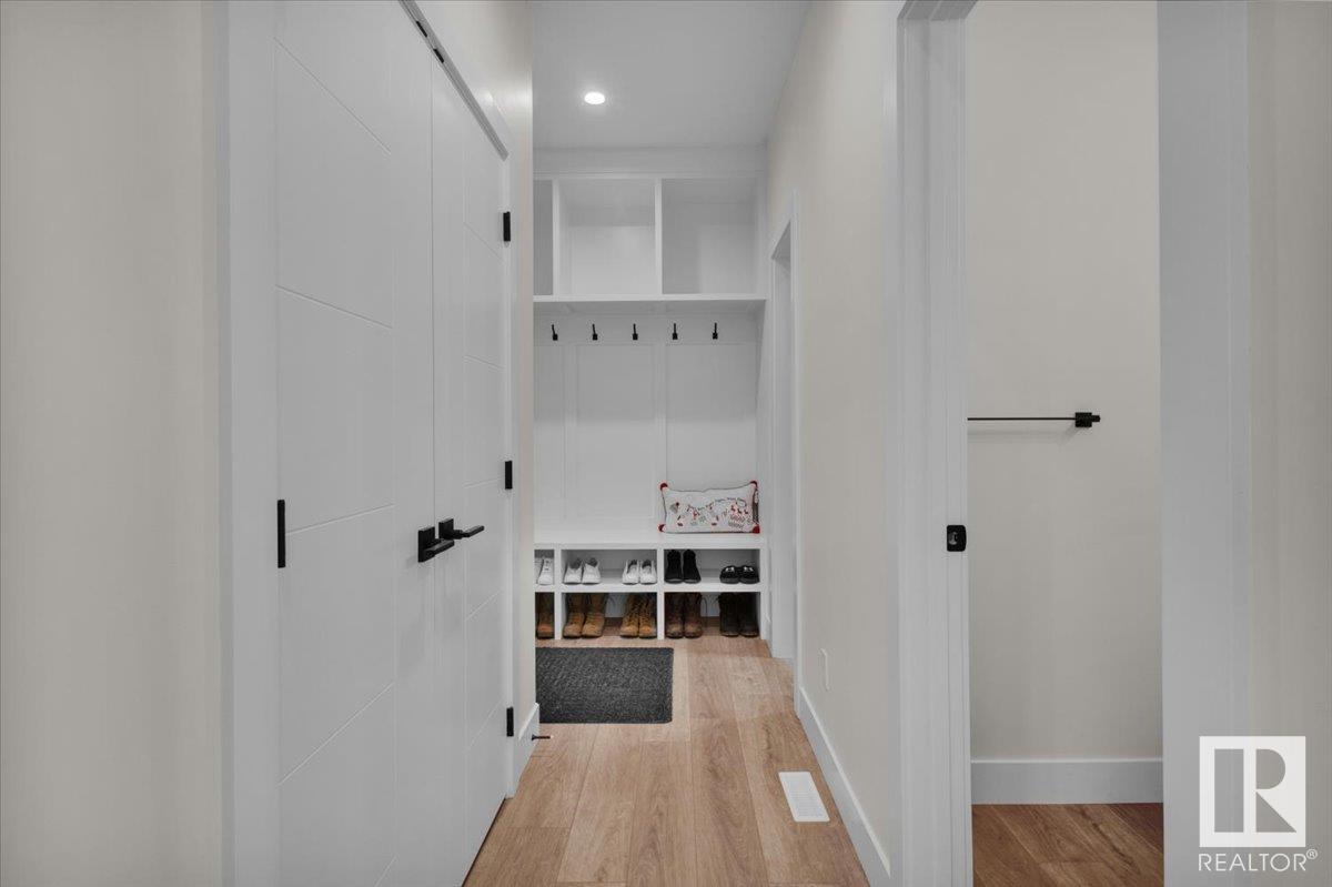 9327 181 AV NW