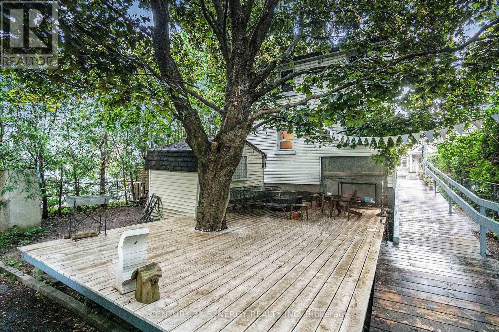327 RICHELIEU AVENUE