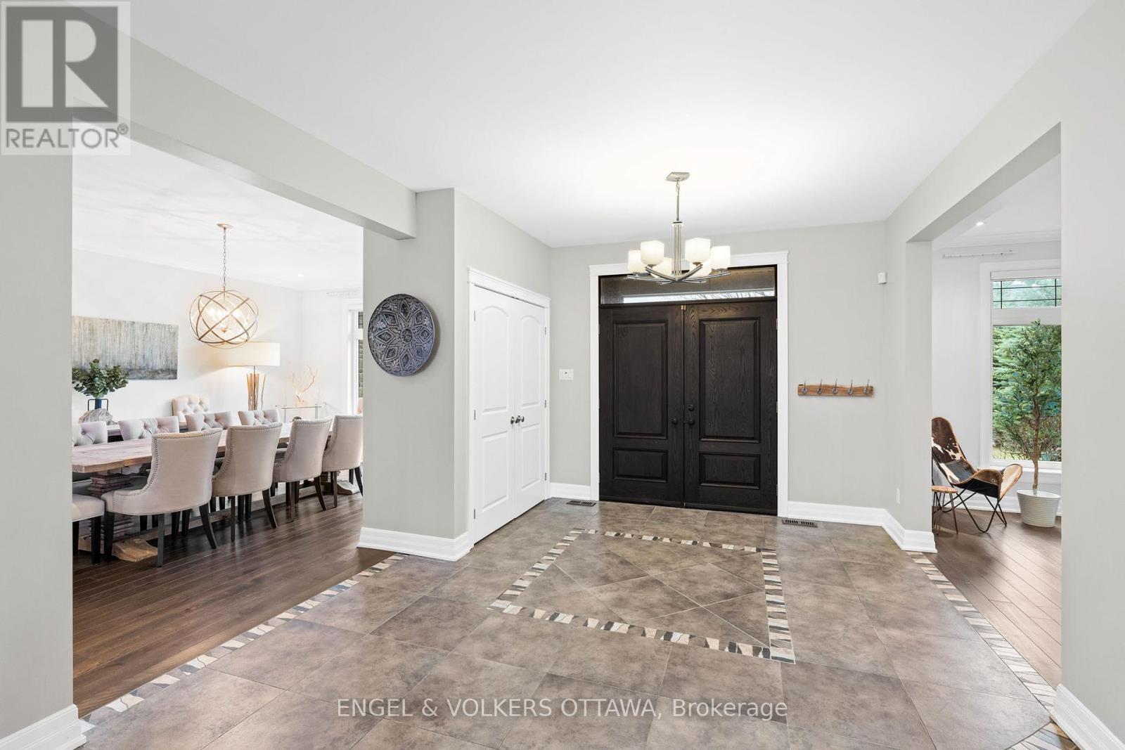 450 LOCKMASTER CRESCENT