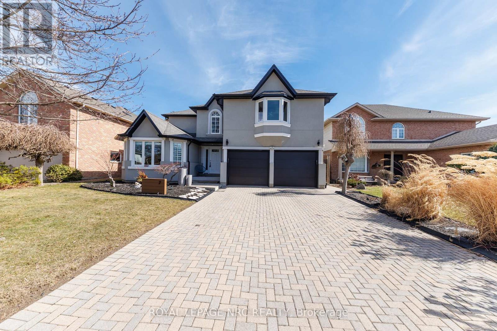 Photo 1 of 49 — 7 SARAH COURT, St. Catharines (Grapeview), ON L2S3R6