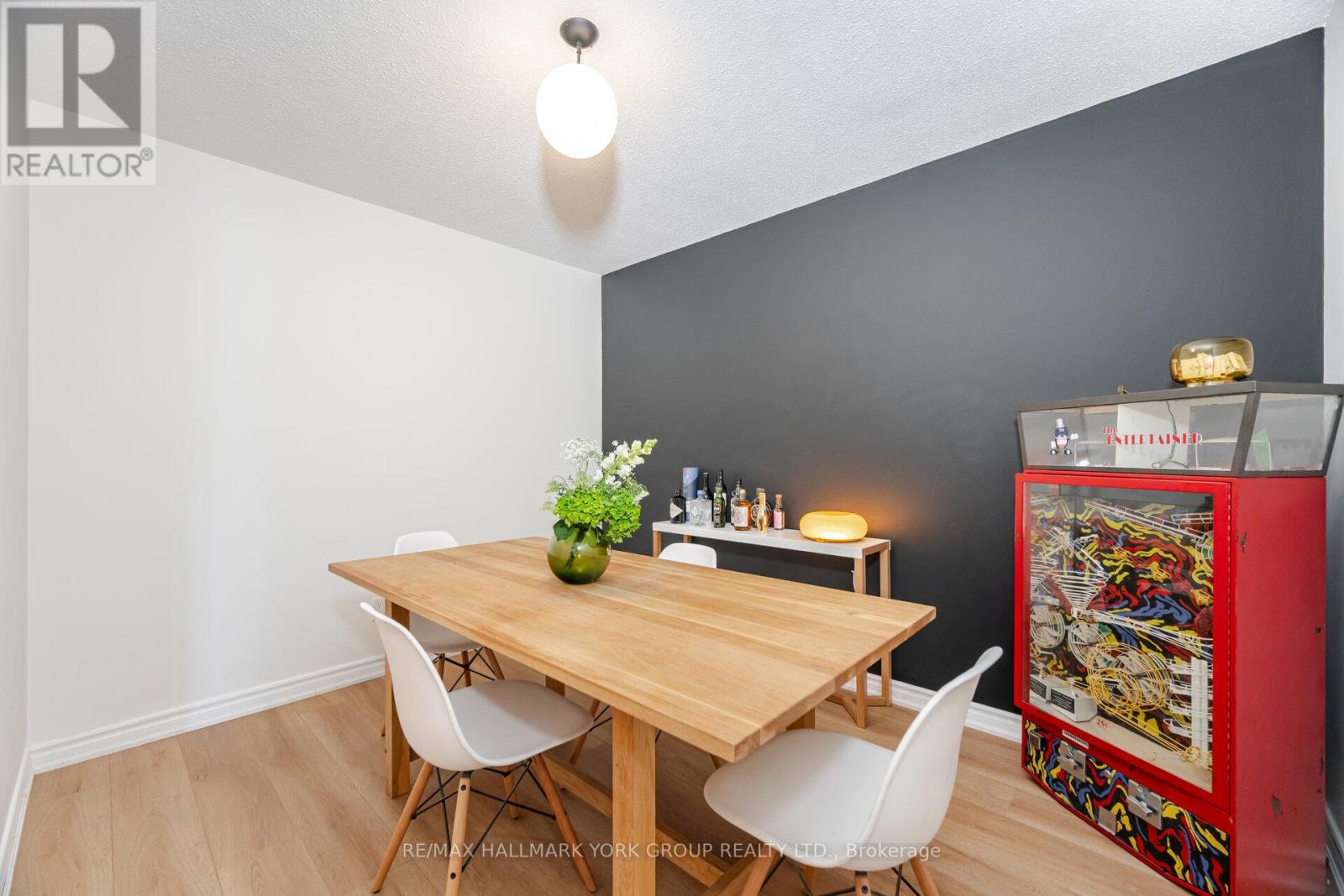 1208 - 100 OBSERVATORY LANE