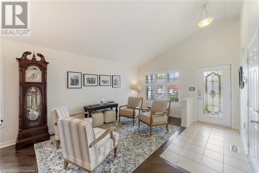 54 BRIAROSE Place