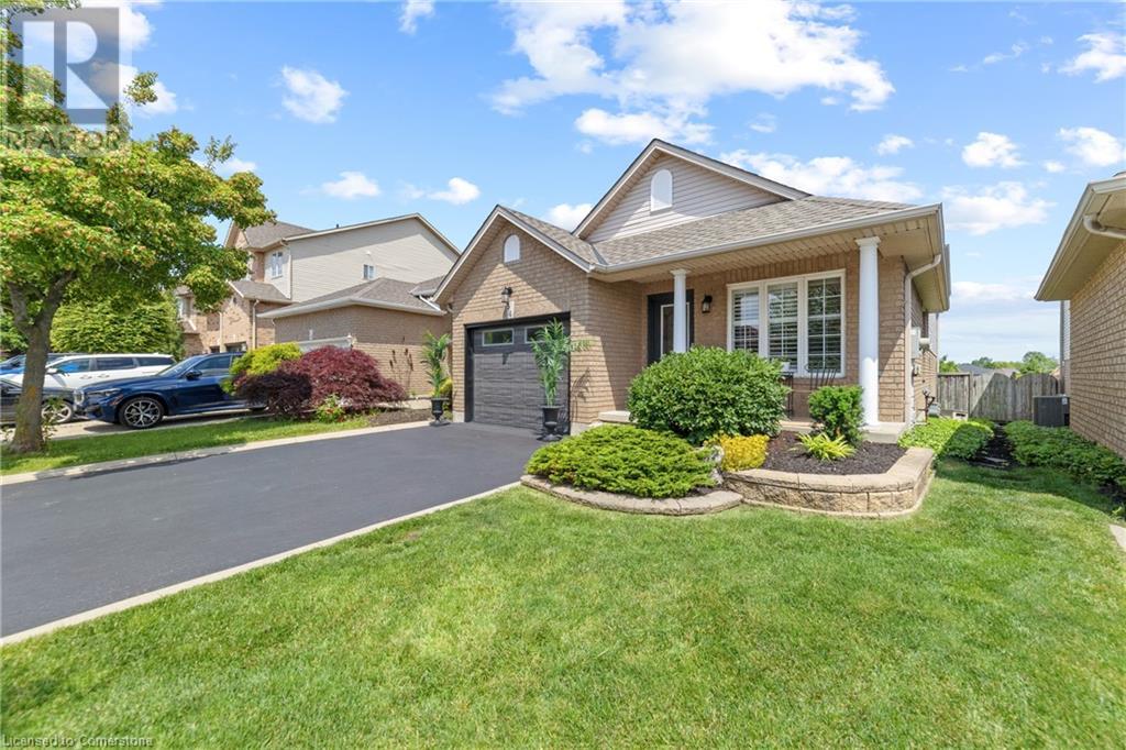 54 BRIAROSE Place