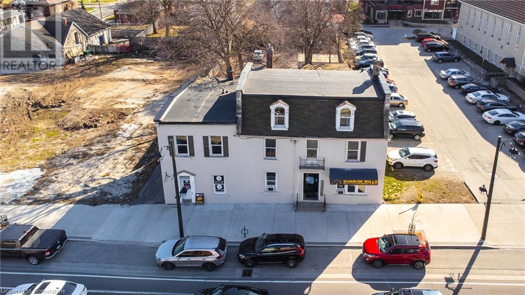 840-846 KING Street E