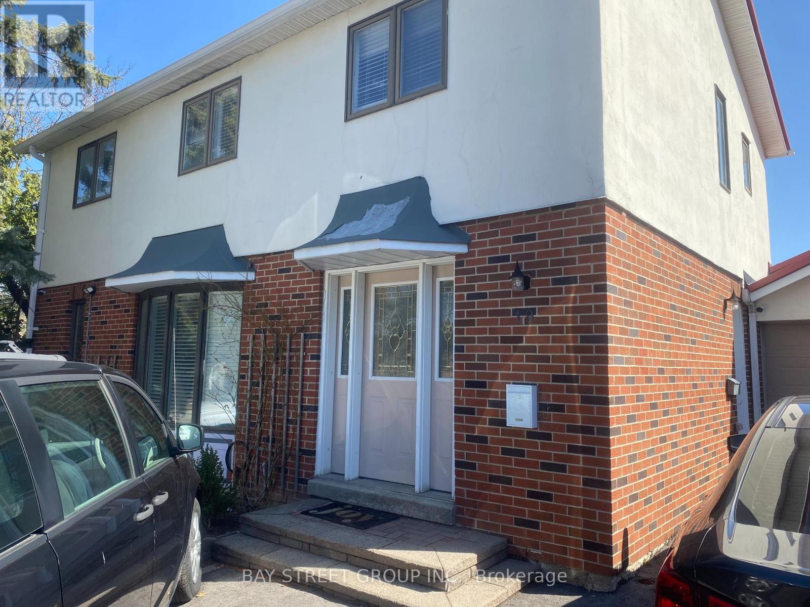 Photo 1 of 6 — 3 - 19 DUNSFOLD DRIVE Unit 3, Toronto (Malvern), ON M1B1T5