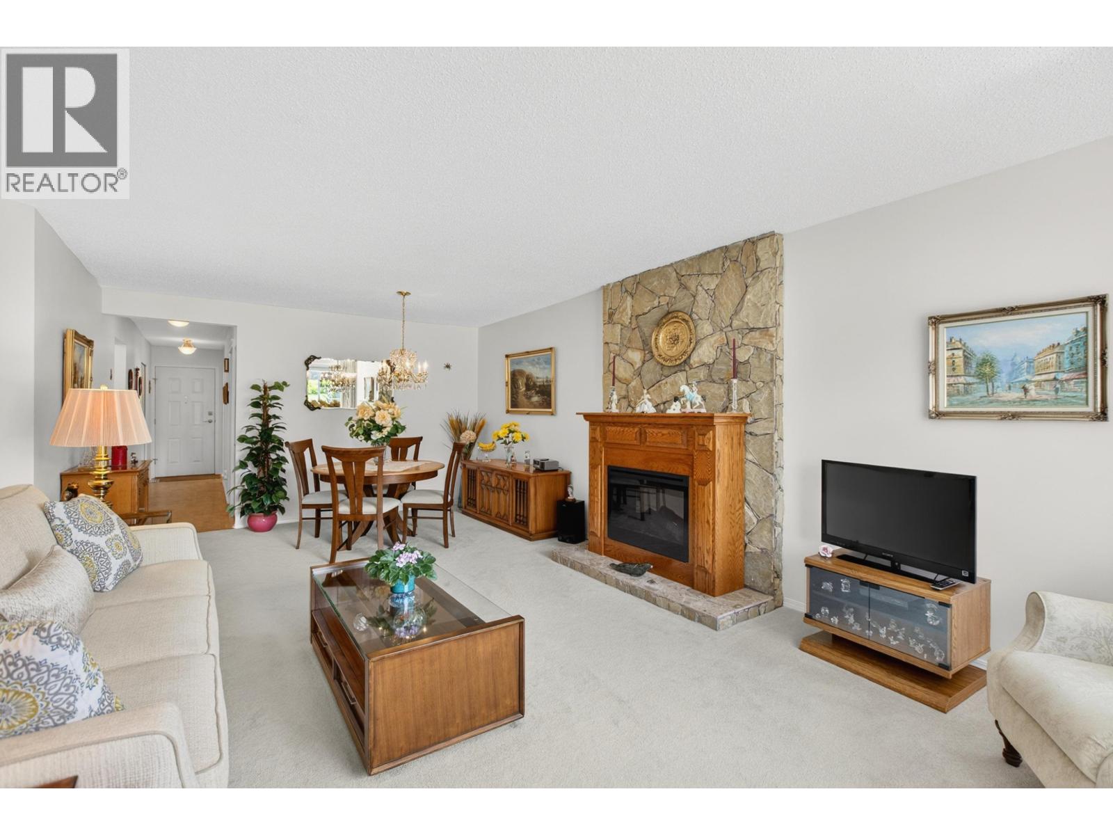 4 19249 HAMMOND ROAD