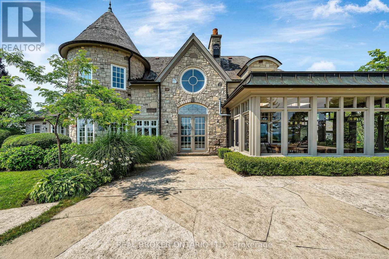 37 BELLAVISTA DRIVE