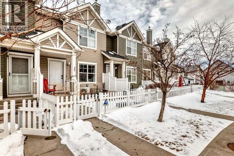 389 Elgin Gardens SE Calgary AB T2Z4T8