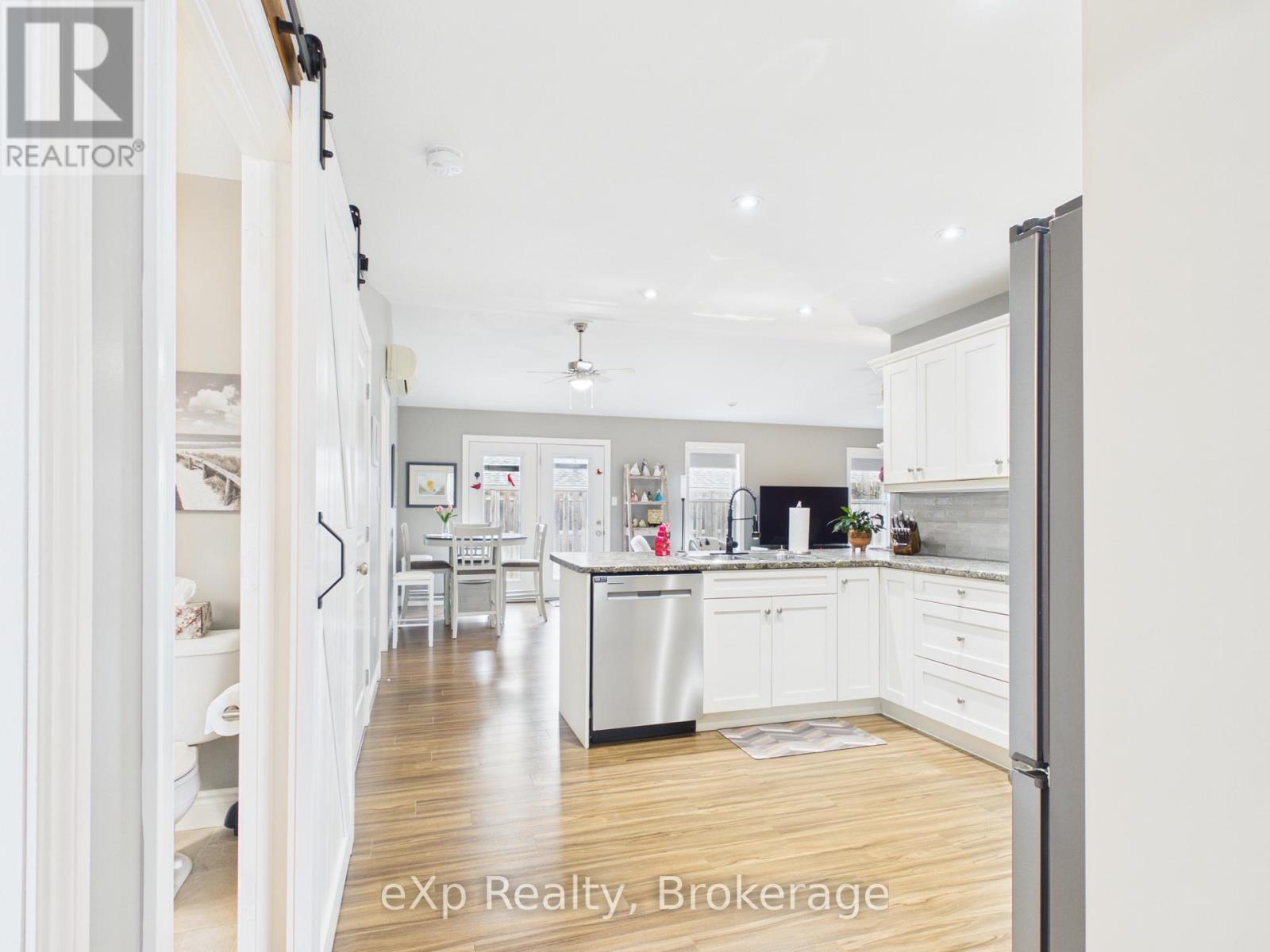 25 - 264 SARATOGA ROAD