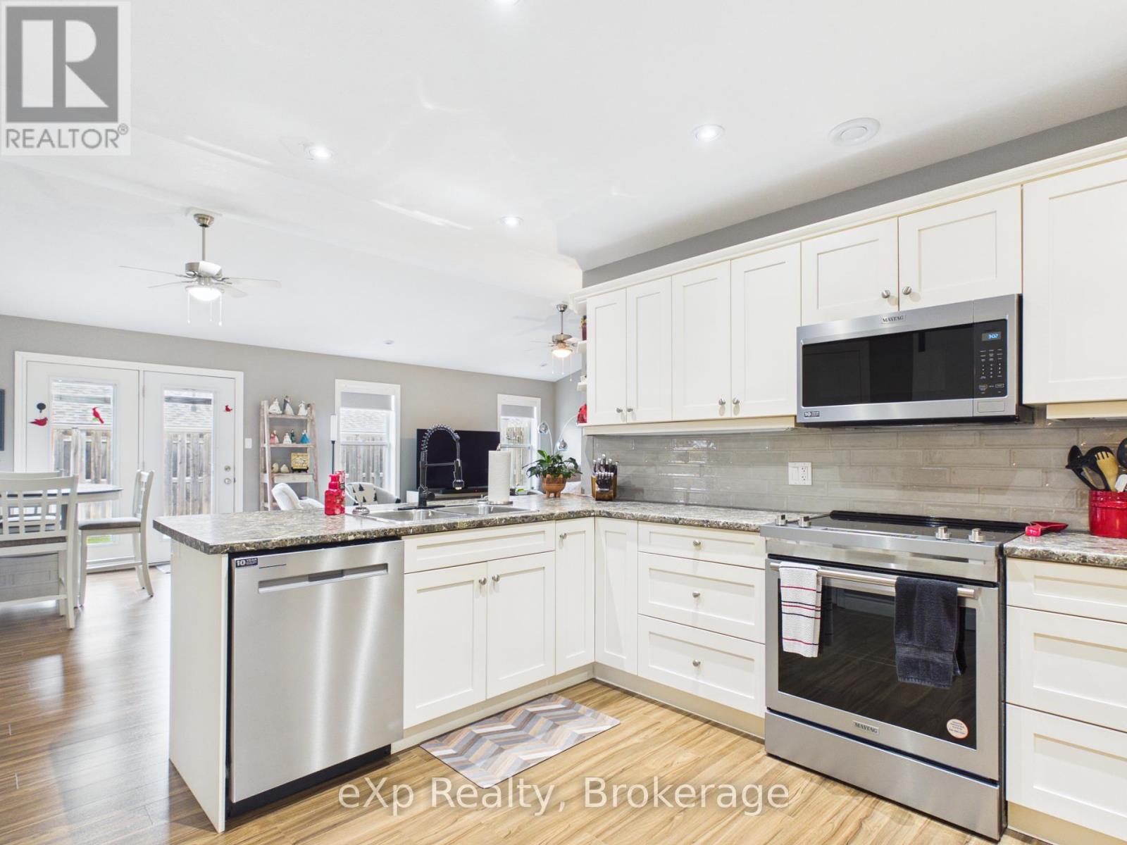 25 - 264 SARATOGA ROAD