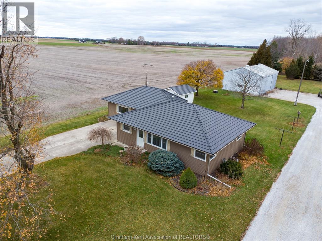 Photo 1 of 50 — 13171 BASE LINE, Thamesville, ON N0P2K0