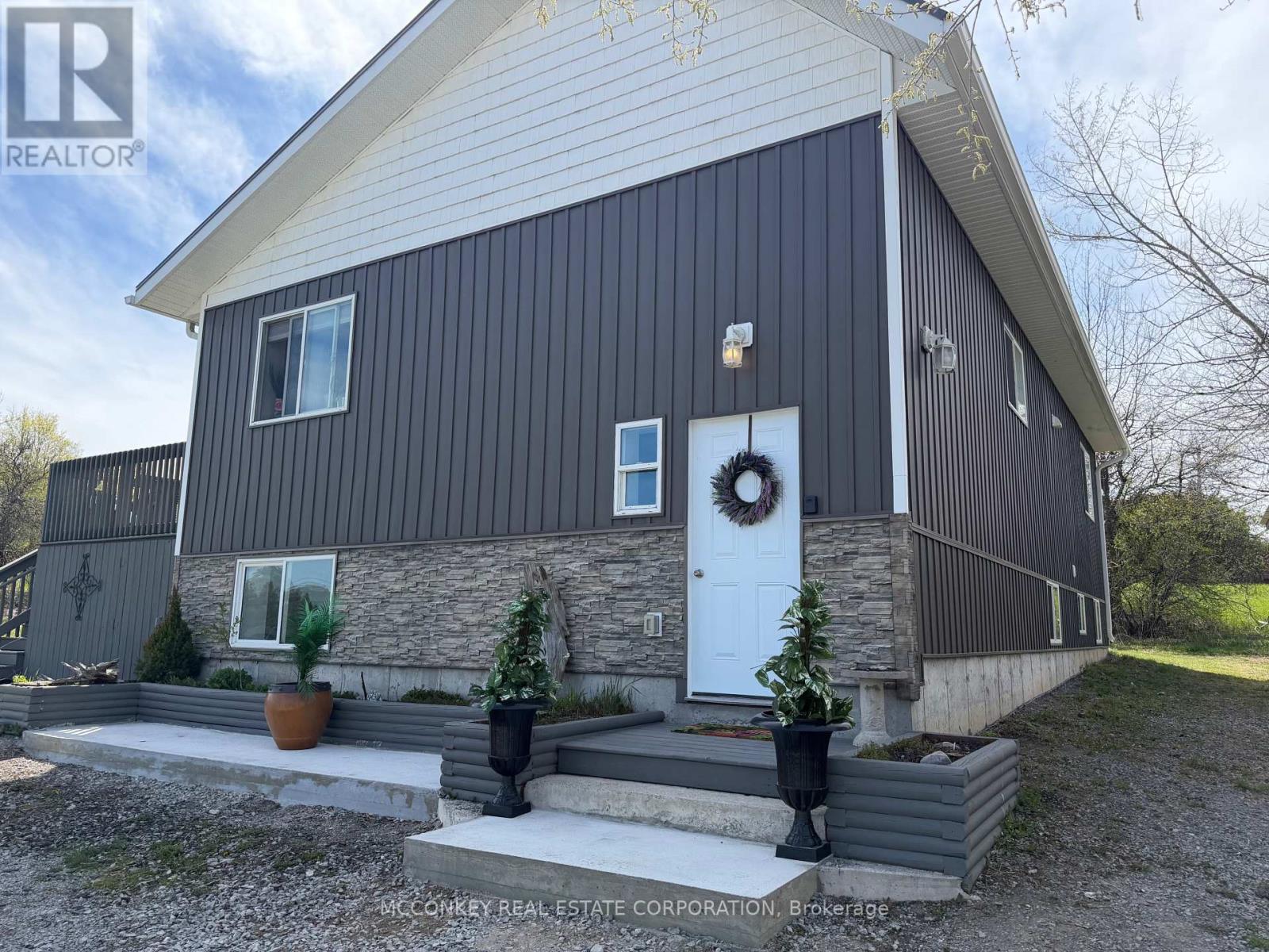17 BAYVIEW DRIVE