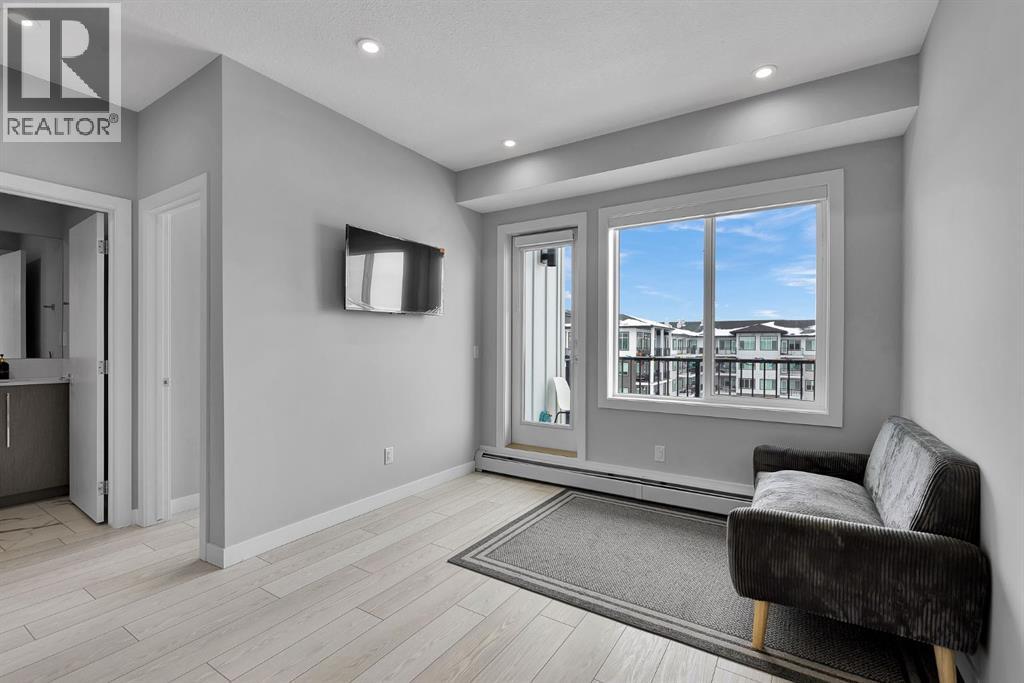 2520, 395 Skyview Parkway NE