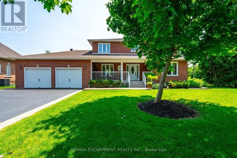19 SAVONA CRESCENT Hamilton ON L8N2Z7