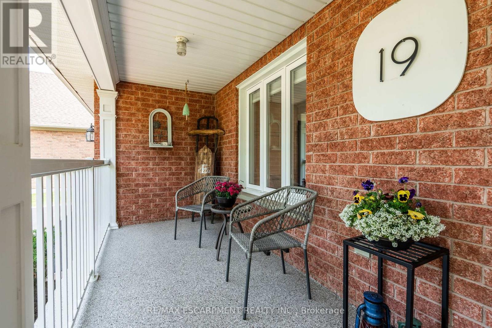 19 SAVONA CRESCENT