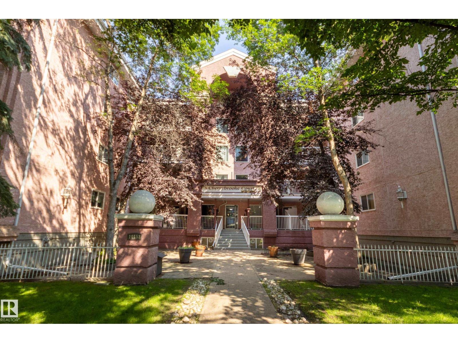 #310 10153 117 ST NW