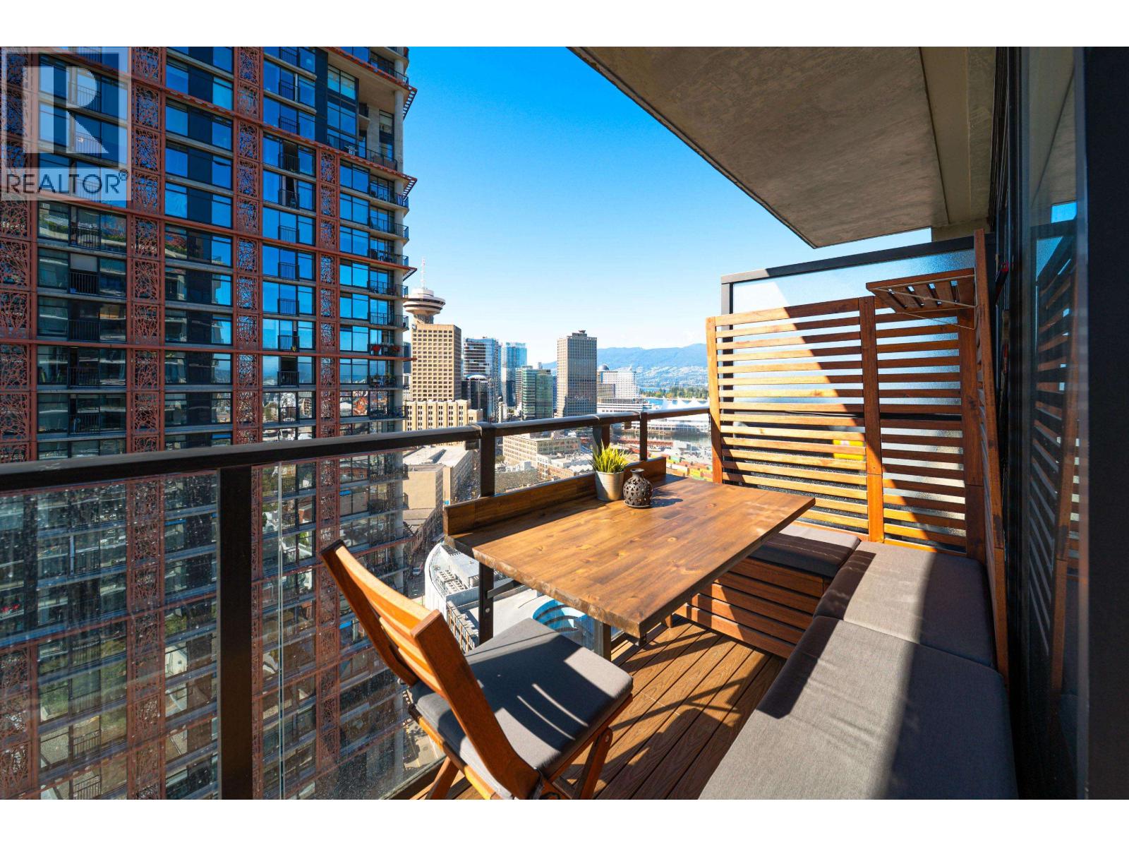 2508 108 W CORDOVA STREET