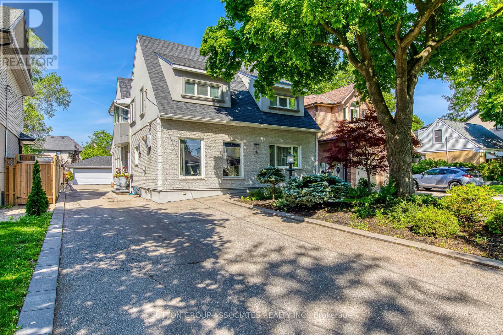 18 MARTIN GROVE ROAD
