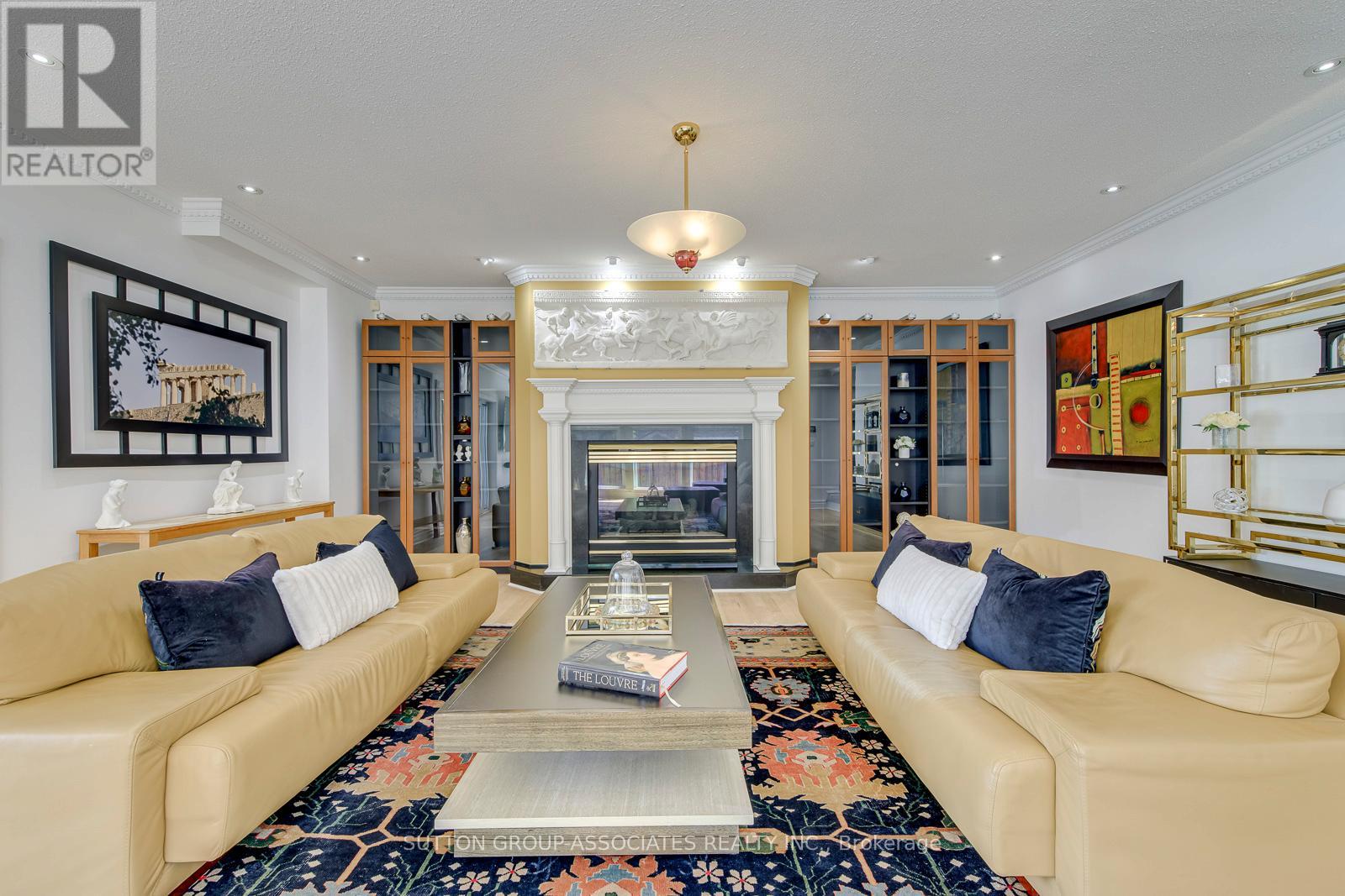 18 MARTIN GROVE ROAD