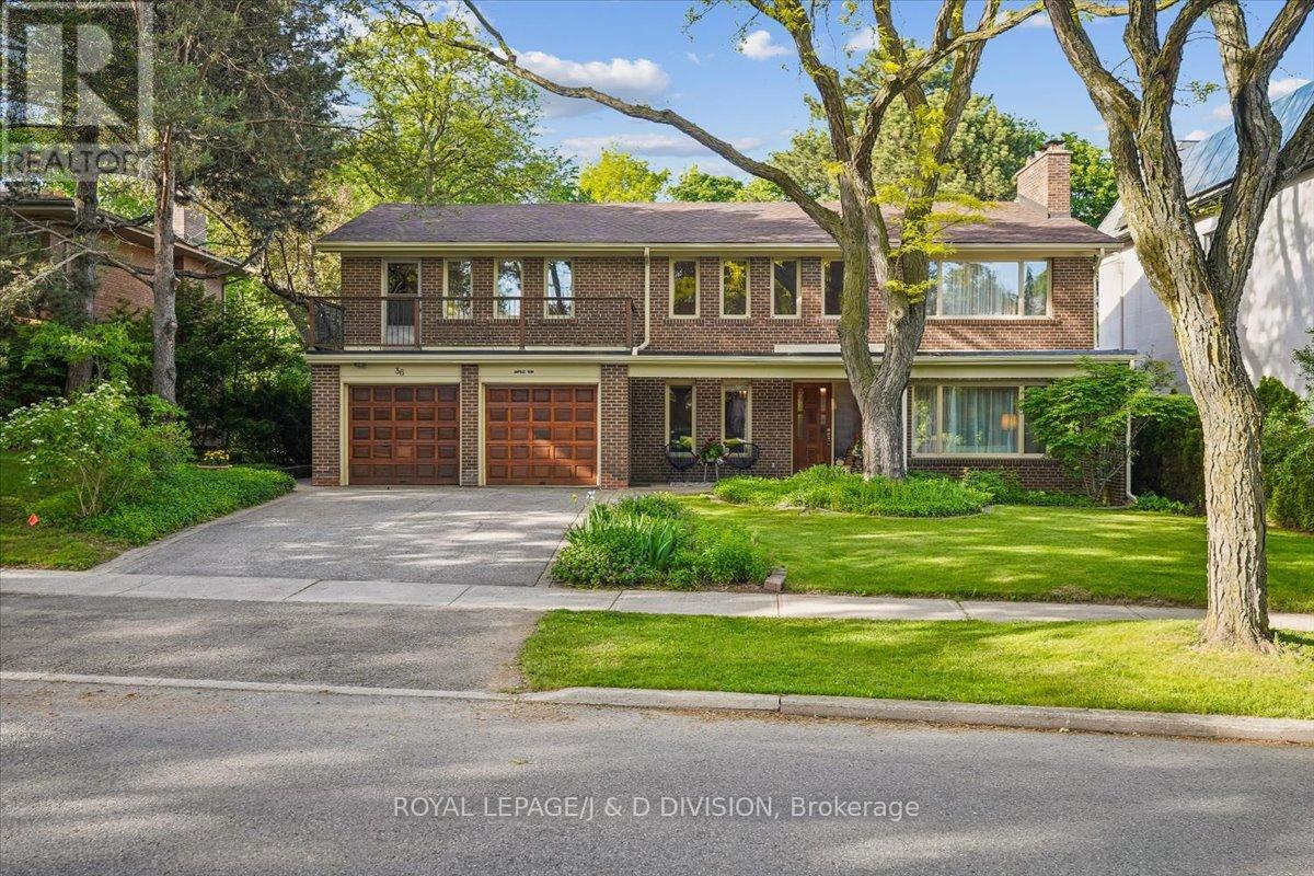 Photo 1 of 27 — 36 MEDALIST ROAD, Toronto (St. Andrew-Windfields), ON M2P1Y5