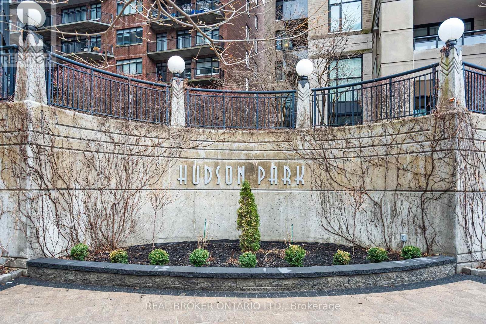 810 - 235 KENT STREET